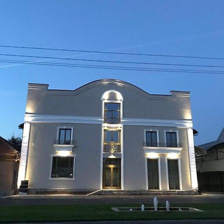 Regal Ballroom Caransebeş Eksteriør billede