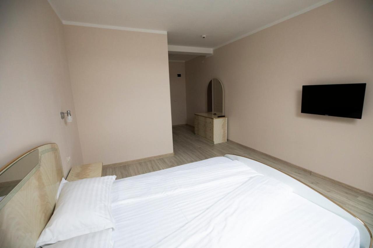 Regal Ballroom Caransebeş Eksteriør billede